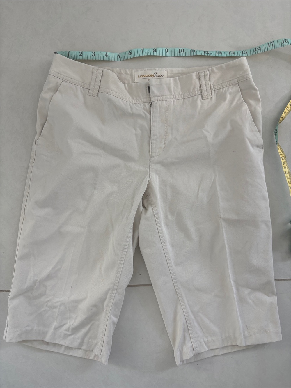 LONDONJEAN Men's Cream Chino Shorts